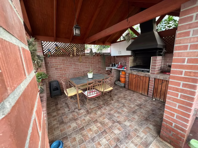 Se Arrienda Casa Ubicada en Av. La Hacienda Poniente