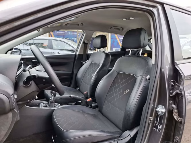 HYUNDAI I20 2025