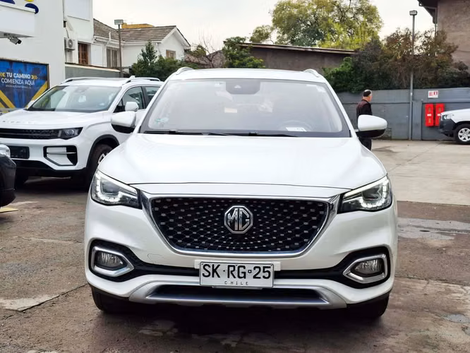 MG HS 2023