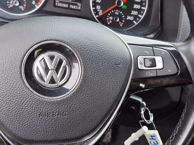 VOLKSWAGEN AMAROK 2023