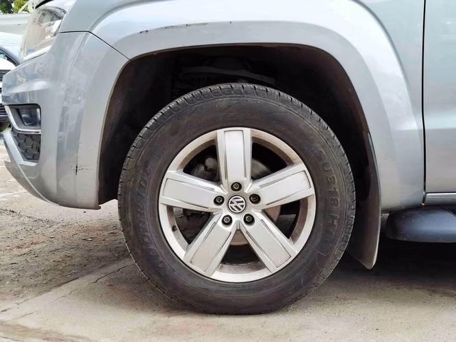 VOLKSWAGEN AMAROK 2023