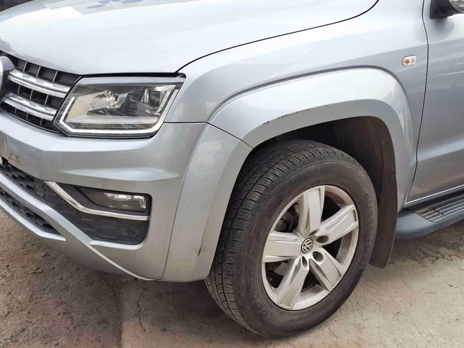 VOLKSWAGEN AMAROK 2023