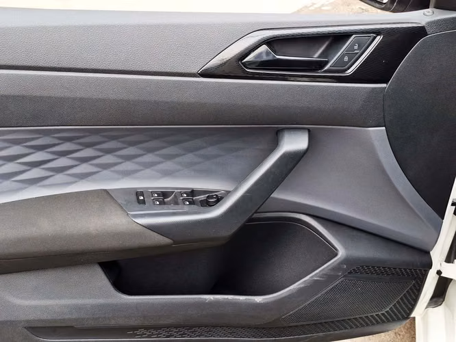 VOLKSWAGEN POLO 2025