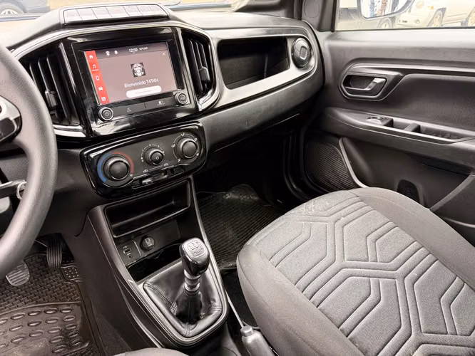 RAM 700 2024