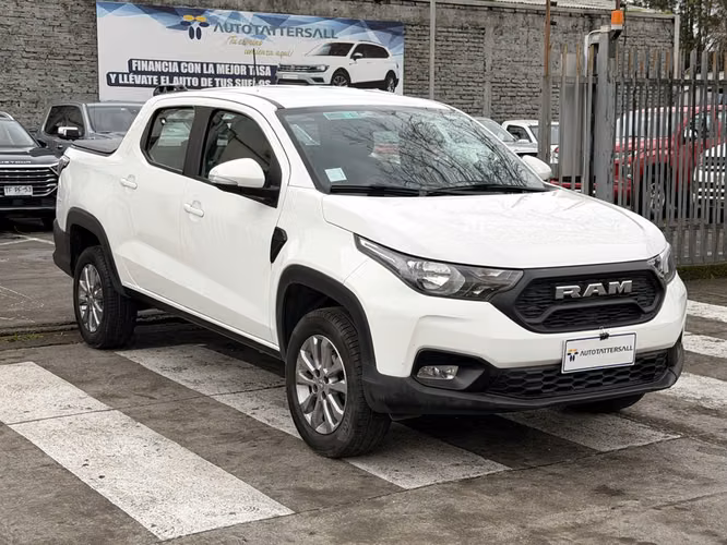 RAM 700 2024