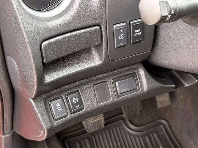 NISSAN NAVARA 2022