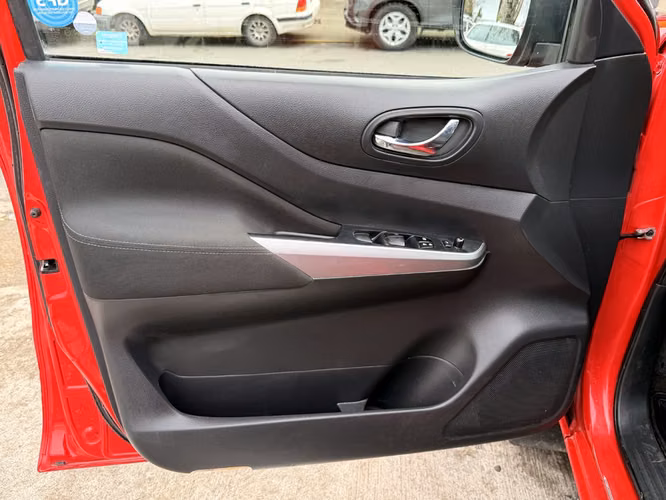 NISSAN NAVARA 2022