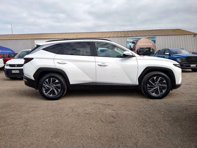 HYUNDAI TUCSON 2024