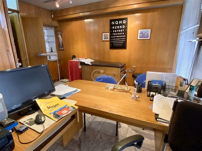 Consulta Médica Frente a Hospital Salvador