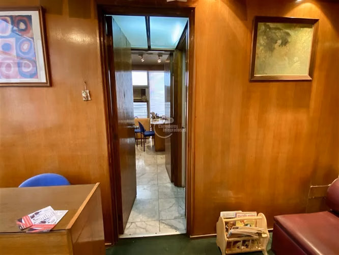 Consulta Médica Frente a Hospital Salvador
