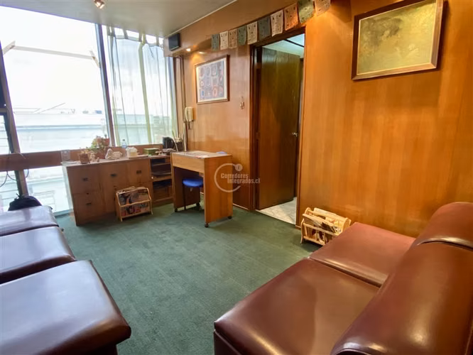 Consulta Médica Frente a Hospital Salvador