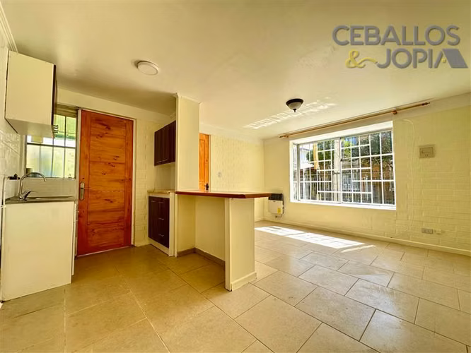 Casa en arriendo de 2 dorm. en Villa Alemana