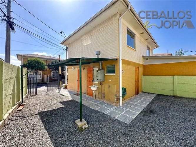 Casa en arriendo de 2 dorm. en Villa Alemana