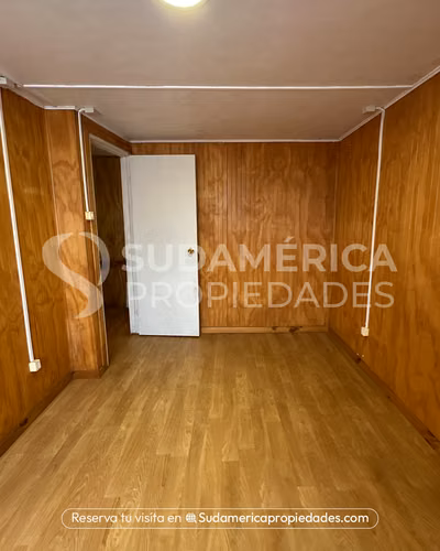 Se arrienda amplia casa de 2 pisos en Los Avellanos, Isla Teja Valdivia