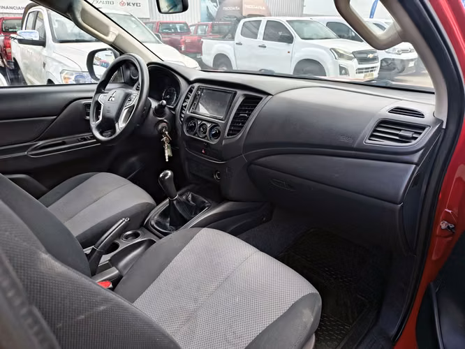 MITSUBISHI L200 2023