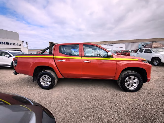 MITSUBISHI L200 2023