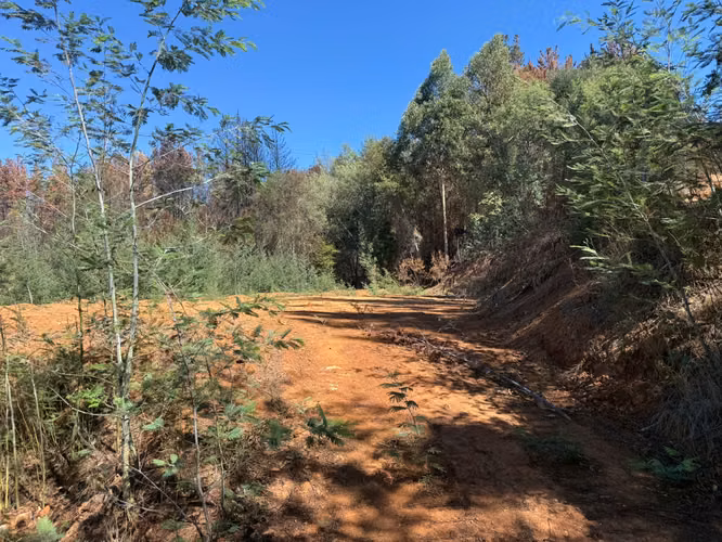 PARCELA 5670m², VISTA DE INFARTO AL VALLE Y LAGUNA PINEDA