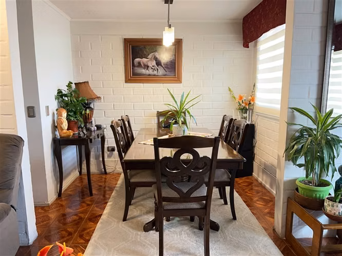 Casa en venta 5 dormit. Villa Alemana Sur- Troncos Viejos