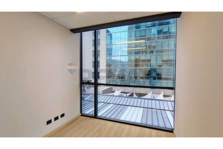 Oficina premium 3 privados + 2 estac.