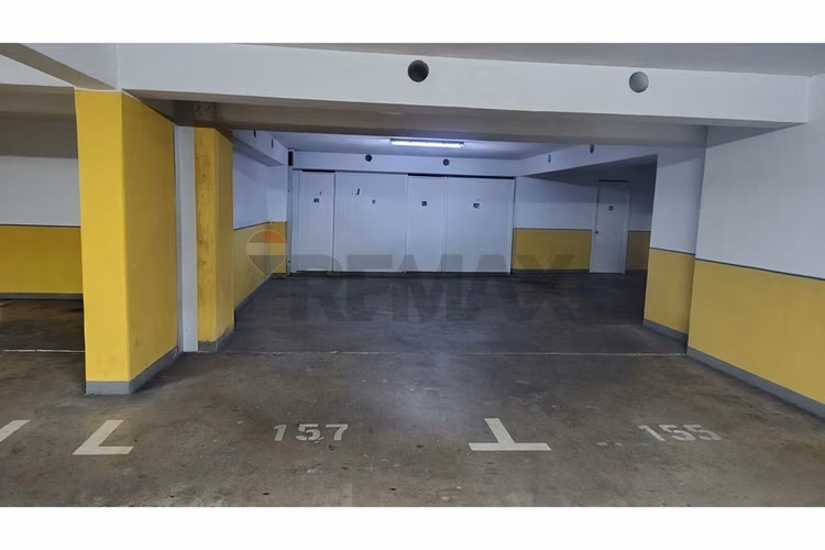 Oficina premium 3 privados + 2 estac.