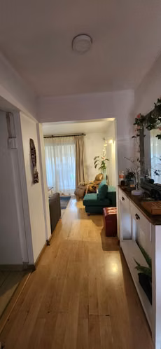 Amplia Casa de 5D + 3B en Condominio Privado con Piscina y Gran Patio Walker Martínez
