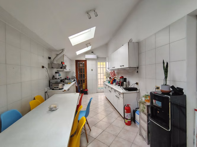 Gran casa Comercial o Residencial