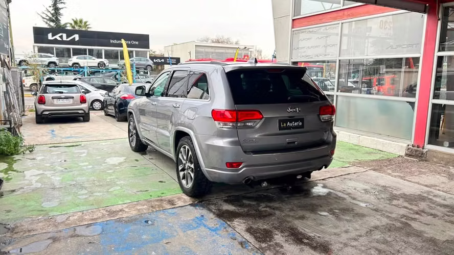 Jeep Grand Cherokee Overland 4X4 5.7 AUT (2018)