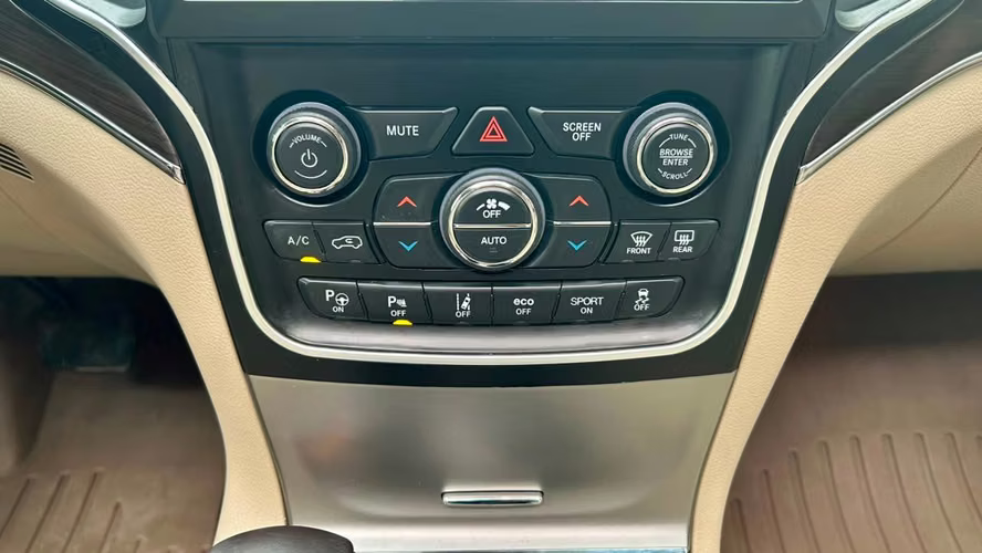 Jeep Grand Cherokee Overland 4X4 5.7 AUT (2018)