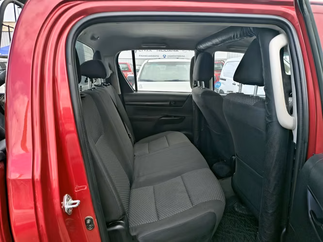 TOYOTA HILUX 2023 - Imagen 20