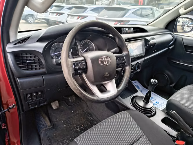 TOYOTA HILUX 2023 - Imagen 11
