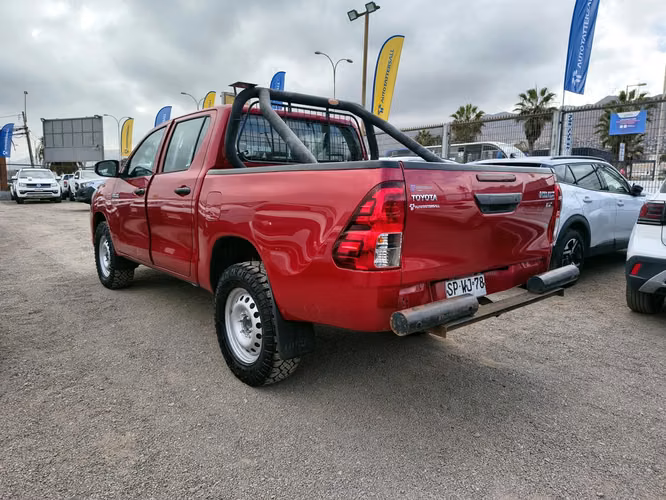 TOYOTA HILUX 2023 - Imagen 5