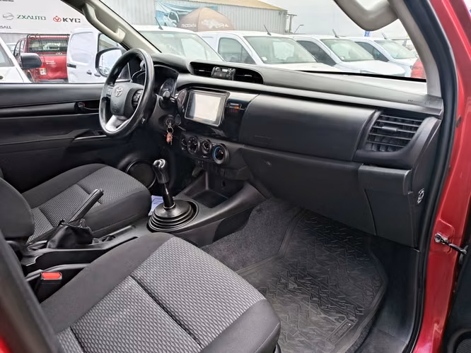 TOYOTA HILUX 2023 - Imagen 19