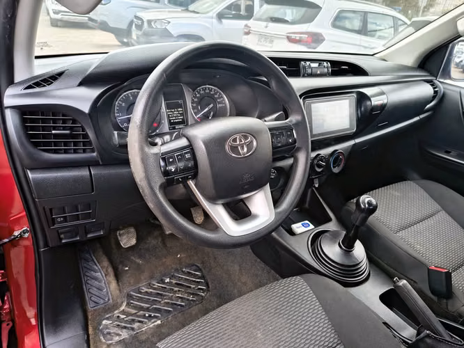 TOYOTA HILUX 2023 - Imagen 11