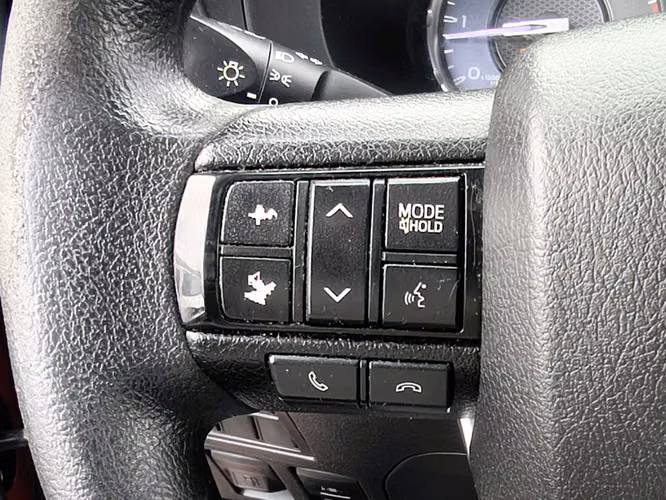 TOYOTA HILUX 2023 - Imagen 13
