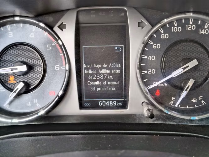 TOYOTA HILUX 2023 - Imagen 12