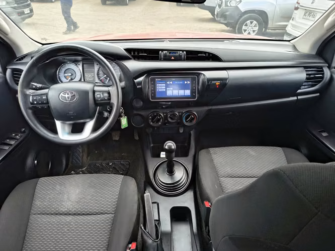 TOYOTA HILUX 2023 - Imagen 16