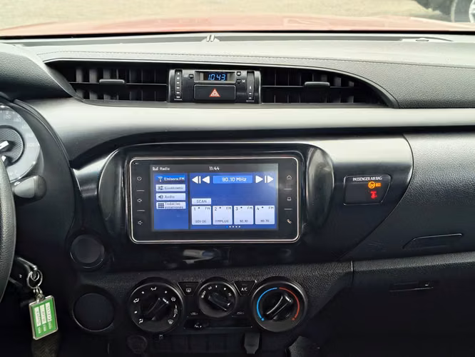 TOYOTA HILUX 2023 - Imagen 17
