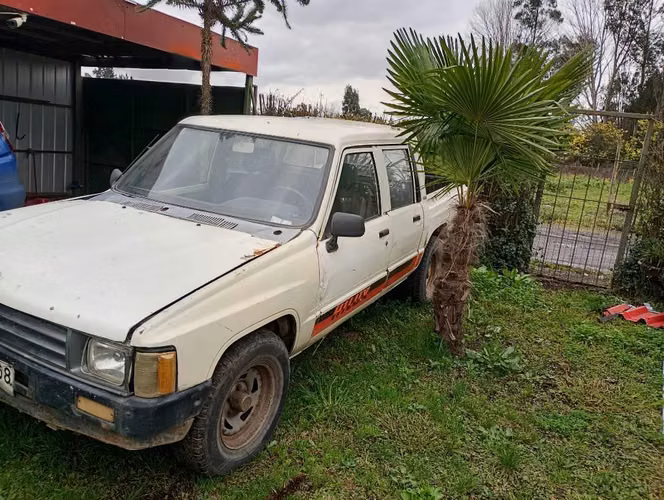 Toyota Hilux 1.6 año 86