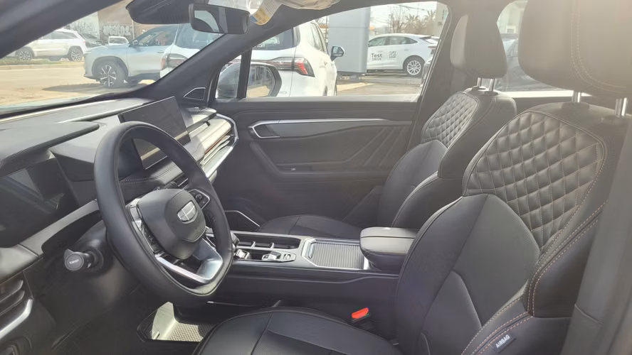 Geely OKAVANGO 2.0 FULL AUT. 2.0 • 4x2 • Automática • 2025