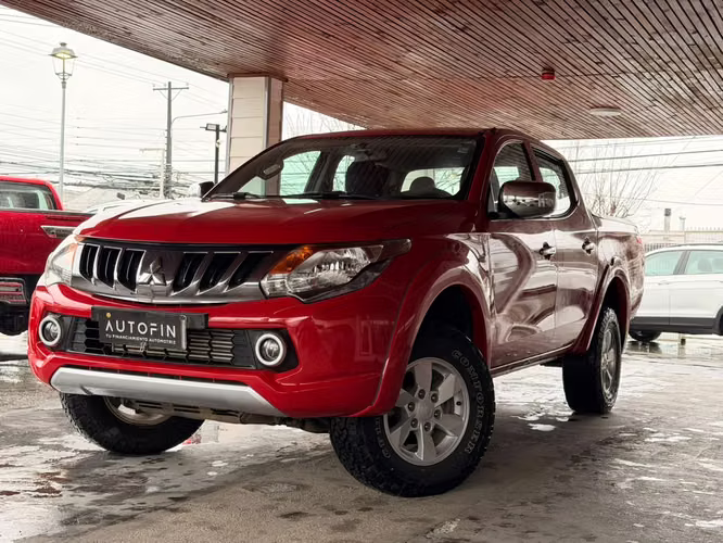 MITSUBISHI L200 KATANA CR 4X2 MECANICA AÑO 2019