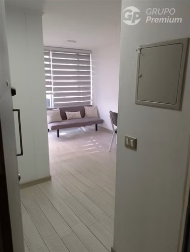 Iluminado Depto en venta de 2 dorm, cerca metro La Cisterna.