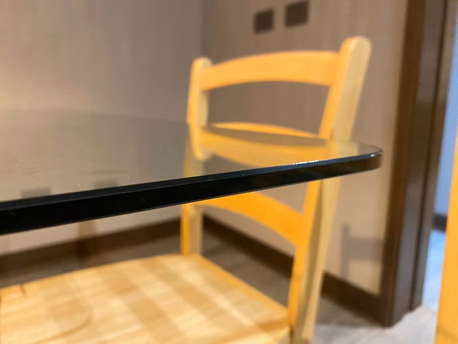 Mesa de vidrio moderna + juego de sillas