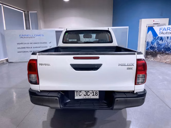 HILUX DX 4X4 TCJC18-SANTIAGO