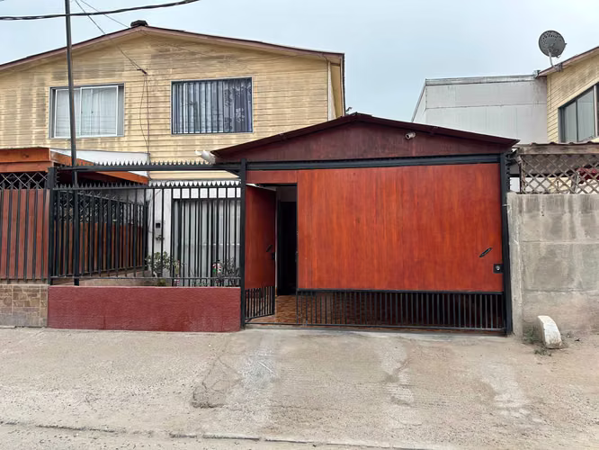 Amplia Casa con Diseño Moderno (178222)