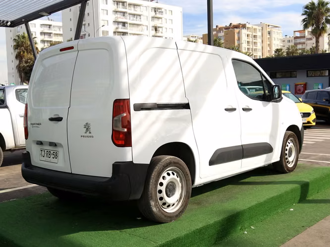 PEUGEOT PARTNER 2024