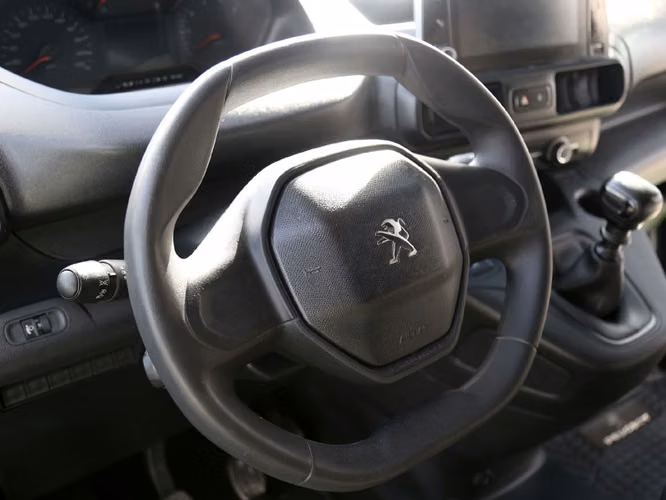 PEUGEOT PARTNER 2024