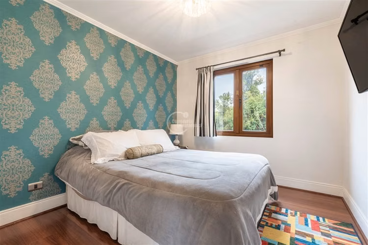 Casa en venta de 6 dorm. en Colina
