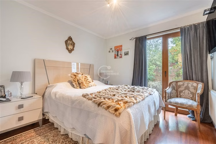 Casa en venta de 6 dorm. en Colina