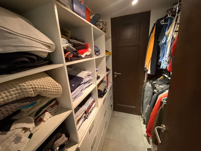 Casa en arriendo de 5 dorm. en Las Condes
