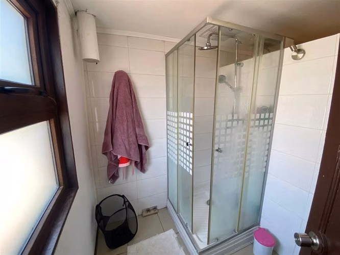 Casa en arriendo de 5 dorm. en Las Condes